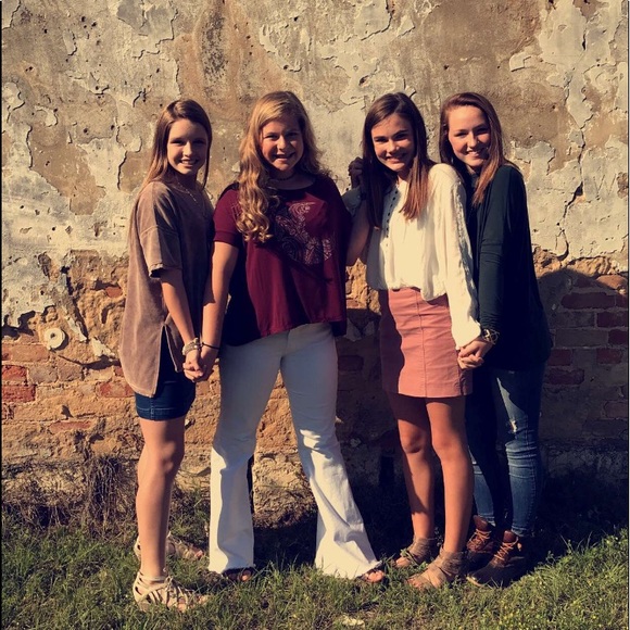 Meet your Posher, Katie - Picture 1 of 1